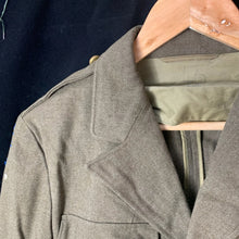 Lade das Bild in den Galerie-Viewer, Original WW2 US Army Class A Dress Jacket 1941 - Private Ryan Prop - 39" Long - The Militaria Shop