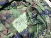 Load image into Gallery viewer, Genuine US Army Jungle Camouflage Boonie Sun Hat Hot Weather Type II Size 7 - The Militaria Shop