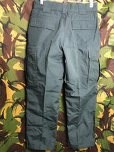 Load image into Gallery viewer, Vintage 511 Combat Tactical Series Cargo Pants Trousers - Size Medium Short - The Militaria Shop