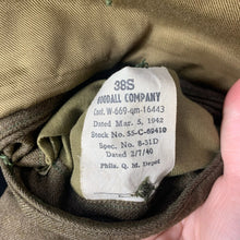 Lade das Bild in den Galerie-Viewer, Original WW2 US Army Class A Dress Jacket 1942 - Private Ryan Prop - 38" Short - The Militaria Shop