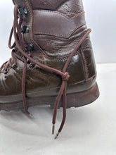 Load image into Gallery viewer, British Army Surplus Brown Leather Combat Boots - Altberg - Size UK 7 M - The Militaria Shop
