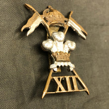 Charger l'image dans la galerie, Original British Army Cap/Beret Badge - 12th Lancers - The Militaria Shop