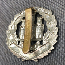 Load image into Gallery viewer, Original WW2 British Army Cap Badge - West Yorkshire Regiment - The Militaria Shop