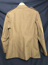 Lade das Bild in den Galerie-Viewer, British Army Grade 1 No.2 Dress Uniform Jacket - Size 170/100/84 - The Militaria Shop