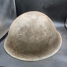 Lade das Bild in den Galerie-Viewer, Original WW2 British/Canadian Army Mk3 Turtle Combat Helmet - The Militaria Shop