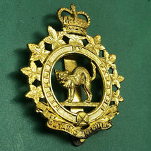 Load image into Gallery viewer, Genuine Canadian Army Cap Badge - Ontario Regiment - The Militaria Shop