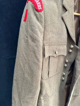 Lade das Bild in den Galerie-Viewer, British Army Surplus Grade 1 No.2 Service Dress Jacket - Guards - Size 182/92/76 - The Militaria Shop