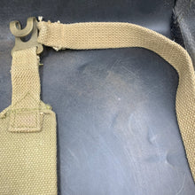 Lade das Bild in den Galerie-Viewer, Original WW2 British Army 37 Pattern Equipment Webbing L Strap Set - The Militaria Shop
