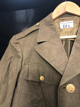 Lade das Bild in den Galerie-Viewer, Original WW2 US Army Class A Dress Jacket 1942 - Private Ryan Prop - 39" Regular - The Militaria Shop