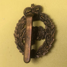 Load image into Gallery viewer, Genuine British Army 2nd Dragoon Guards Cap Badge - The Militaria Shop