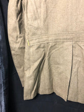 Lade das Bild in den Galerie-Viewer, Original WW2 US Army Class A Dress Jacket 1940 - Private Ryan Prop - 38" - The Militaria Shop