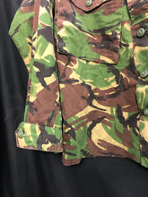 Charger l'image dans la galerie, Genuine British Army Camouflage DPM Jacket - Size 160/96 - The Militaria Shop