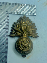 Load image into Gallery viewer, Original British Army WW1 / WW2 Royal London Fusiliers Cap Badge - The Militaria Shop