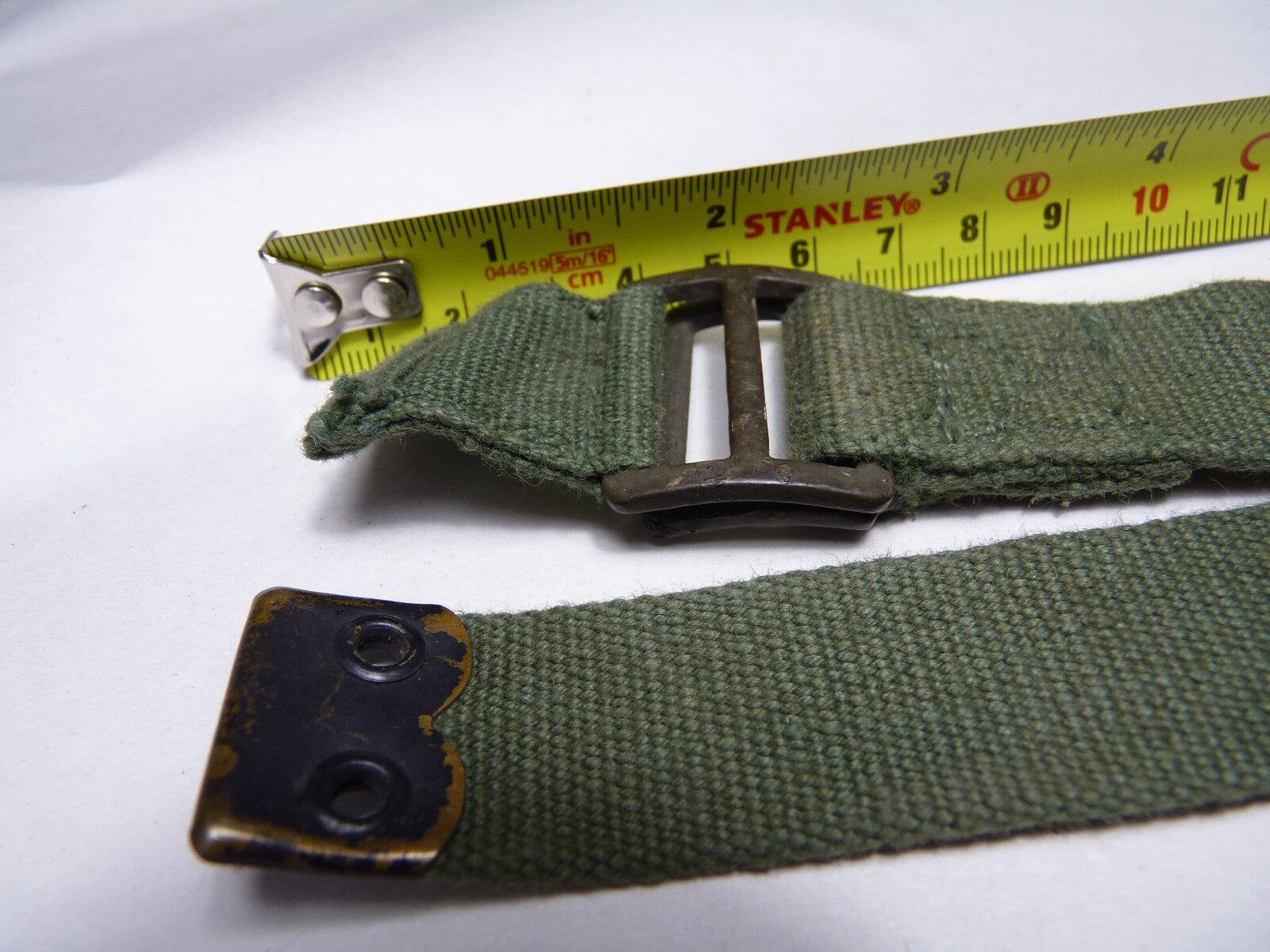 Original WW2 British Army 44 Pattern Shoulder / Extended Equipment Strap - 1945 - The Militaria Shop