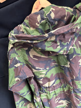 Load image into Gallery viewer, British Army DPM Camouflaged jacket Smock Windproof -Size 160/88 - The Militaria Shop