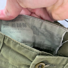 Charger l'image dans la galerie, Genuine British Army Surplus Lightweight Men's Trousers - Size 80/80/96 - The Militaria Shop