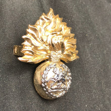 Charger l'image dans la galerie, Original British Staybrite Army Cap - Royal Regiment of Fusiliers - The Militaria Shop
