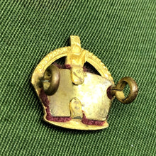 Lade das Bild in den Galerie-Viewer, Original WW1/WW2 British Army Rank Crown - The Militaria Shop