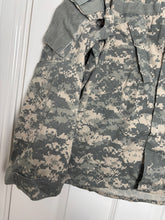 Charger l'image dans la galerie, Surplus US Army ACU Combat Uniform Jacket -Size Medium-Short - The Militaria Shop