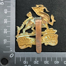 Load image into Gallery viewer, Genuine WW2 British Army Brass Cap Badge - Royal Berkshire Regiment - The Militaria Shop