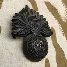 Load image into Gallery viewer, Original WW1 British Army Officers Bronze Royal Fusiliers Cap Badge - The Militaria Shop