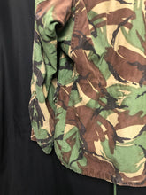 Charger l'image dans la galerie, Genuine British Army 68 Pattern DPM Camouflaged Combat Smock - 39" Chest Size 2 - The Militaria Shop