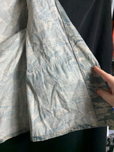 Load image into Gallery viewer, US Air Force Issue Tiger Stripe Camouflage Shirt - 37" Chest - The Militaria Shop