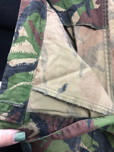 Charger l'image dans la galerie, Genuine British Army Surplus DPM Camouflaged Trousers - Size 28" Waist - The Militaria Shop