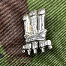 Lade das Bild in den Galerie-Viewer, Original WW1 British Army Collar Badge - 2nd King Edward's Own Gurkha Rifles - The Militaria Shop