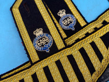 Lade das Bild in den Galerie-Viewer, Pair of Original British Army Grenadier Guards Bandsman's Epaulettes / Wings - The Militaria Shop