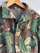 Load image into Gallery viewer, Genuine British Army Surplus DPM Camouflaged 1968 Pattern Smock - Size 36" Chest - The Militaria Shop