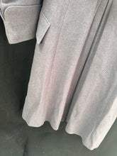 Charger l'image dans la galerie, Genuine British Army Surplus Household Guards Greatcoat Overcoat Size 88cm - The Militaria Shop