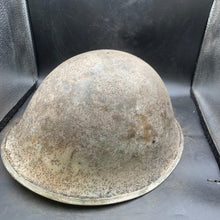 Charger l'image dans la galerie, Original WW2 British/Canadian Army Mk3 Turtle Combat Helmet - The Militaria Shop