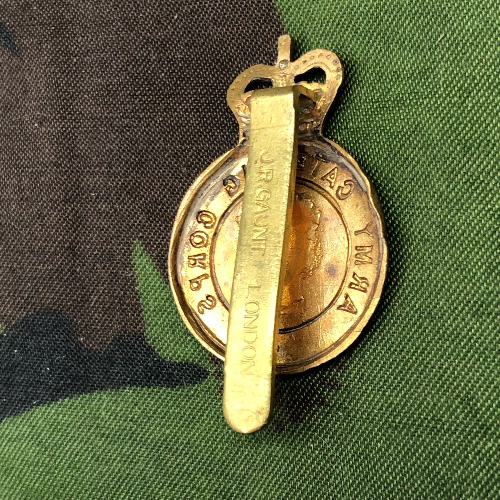 Original British Army Cap Badge - Army Catering Corps - The Militaria Shop