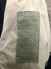 Charger l'image dans la galerie, Genuine British Army 68 Pattern DPM Camouflaged Combat Smock - 39" Chest Size 2 - The Militaria Shop