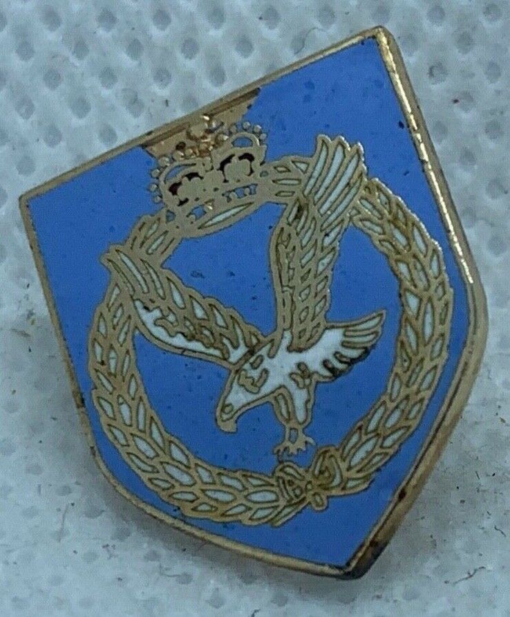 Mixed Listing of British Army Military Cap / Tie / Lapel Pin Badges - Code #166 - The Militaria Shop