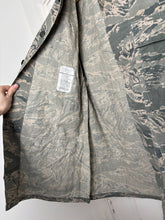 Charger l'image dans la galerie, Surplus US Air Force UCP Uniform Jacket 42 Long - The Militaria Shop