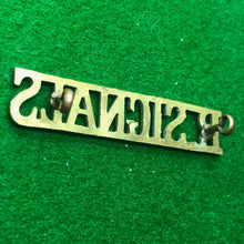 Charger l'image dans la galerie, Original WW2 British Army Brass Shoulder Title - Royal Signals - The Militaria Shop