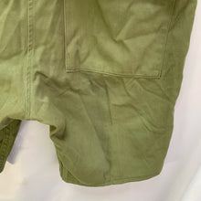 Charger l'image dans la galerie, Genuine British Army Surplus Lightweight Men's Shorts - Size 80cm Waist - The Militaria Shop