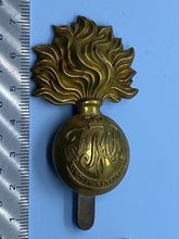 Load image into Gallery viewer, Original Canadian Army Les Royal Monts Fusiliers Cap Badge Post 1953 - The Militaria Shop