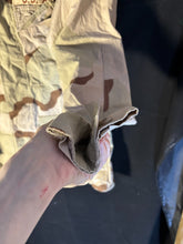 Charger l'image dans la galerie, Gulf War US Army DCU Camouflaged Combat Field Jacket Airborne - Medium/Regular - The Militaria Shop