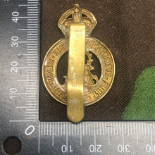 Load image into Gallery viewer, Original WW2 British Army Cap Badge - Hertfordshire Regiment - The Militaria Shop
