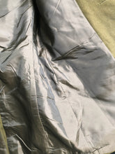 Lade das Bild in den Galerie-Viewer, Genuine British Army No.2 Dress Uniform Jacket - Grade 1 - Size 170/92/76 - The Militaria Shop