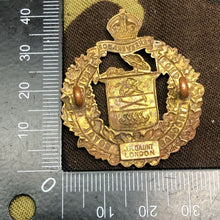 Load image into Gallery viewer, Original Canadian Army Lord Strathcona's Horse (Royal Canadians) Cap Badge - The Militaria Shop