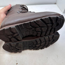 Load image into Gallery viewer, British Army Surplus Brown Leather Combat Boots - Iturri - Size UK 6 M - The Militaria Shop