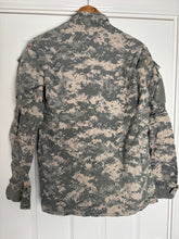 Charger l'image dans la galerie, Surplus US Army ACU Combat Uniform Jacket-Medium-Regular - The Militaria Shop