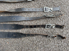 Lade das Bild in den Galerie-Viewer, Original German Army Leather Equipment Y-Straps - The Militaria Shop