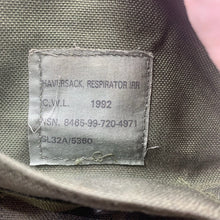 Lade das Bild in den Galerie-Viewer, Genuine British Army Surplus OD Green Gas Mask Bag Haversack - The Militaria Shop