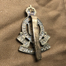 Load image into Gallery viewer, Original WW2 British Army Royal Army Ordnance Corps RAOC Cap Badge - The Militaria Shop