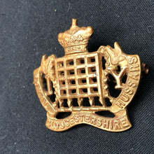 Lade das Bild in den Galerie-Viewer, WW1 British Army Cap Badge - Royal Gloucestershire Hussars - The Militaria Shop